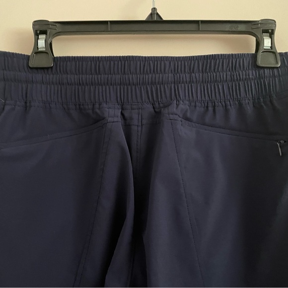 Athleta Navy LaViva Featherweight Jogger, Size 6 - Picture 5 of 7
